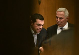 Η «εντολή» Τσίπρα στον Αποστολάκη για την έδρα και το παρασκήνιο της ανεξαρτητοποίησης