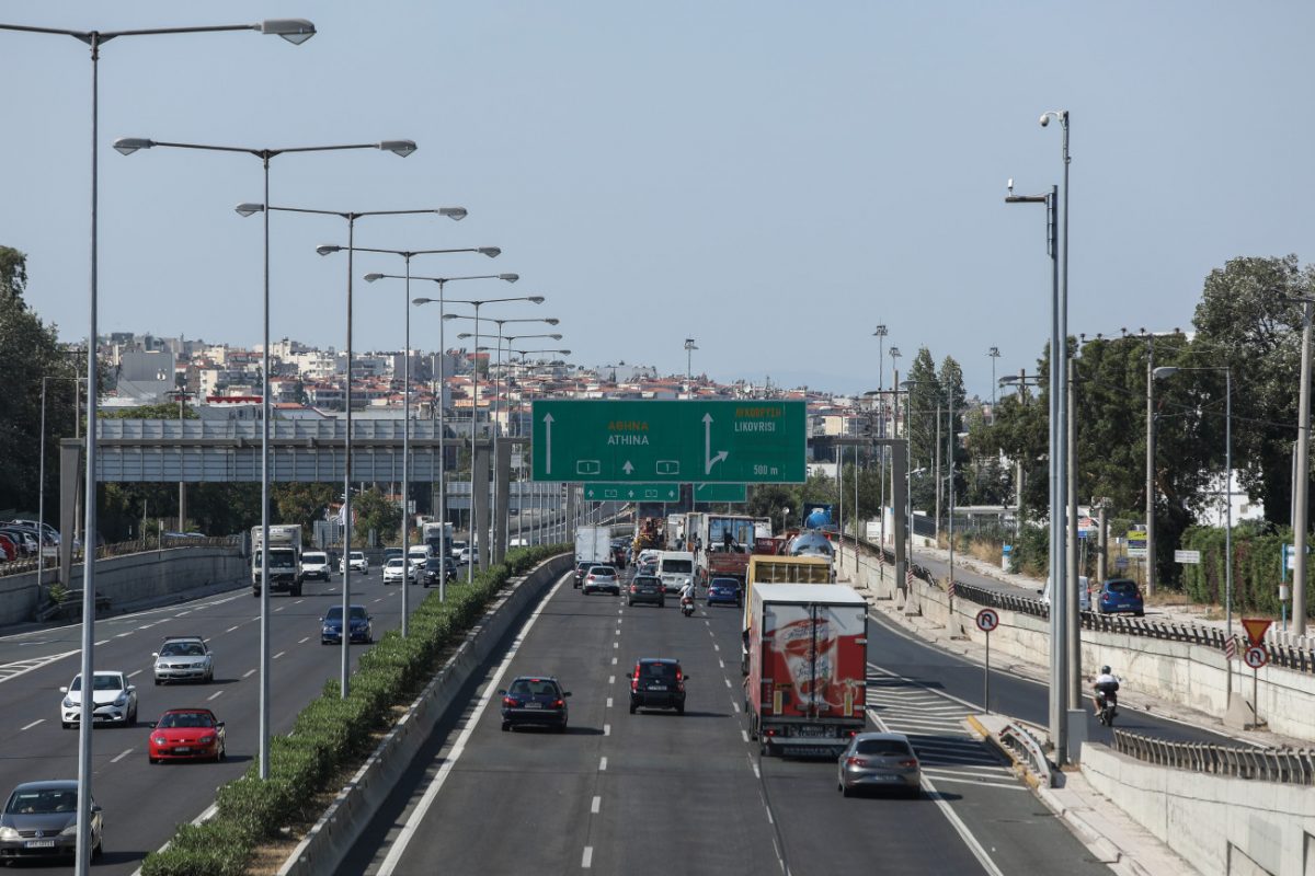 Βόλος: Ηλικιωμένος με άνοια οδηγούσε ανάποδα στην εθνική οδό