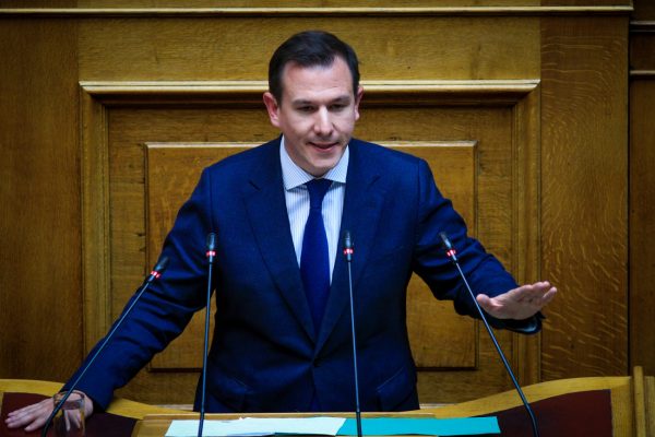 Δουδωνής για υποκλοπές: Γιατί παρακολουθούνταν τόσοι υπουργοί και έκαναν τσιμουδιά;