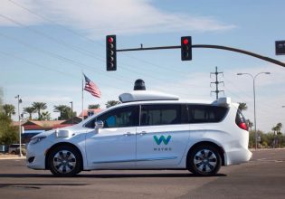 Waymo: Τα ρομποτικά ταξί της Google επεκτείνονται στο Λος Άντζελες