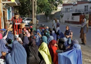 Αφγανιστάν: Γυναίκες που συνελήφθησαν για επαιτεία μιλούν για βιασμούς και δολοφονίες στις φυλακές