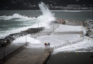 Καιρός: Τσουχτερό κρύο, θυελλώδεις άνεμοι και παγετός στα βόρεια την Κυριακή