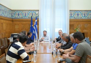 Ανδρουλάκης σε εποχικούς πυροσβέστες: Δεν σας χρειαζόμαστε μόνο το καλοκαίρι αλλά και τον υπόλοιπο χρόνο