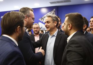 Νέα Δημοκρατία: Ψάχνουν αντίβαρα στην εσωστρέφεια