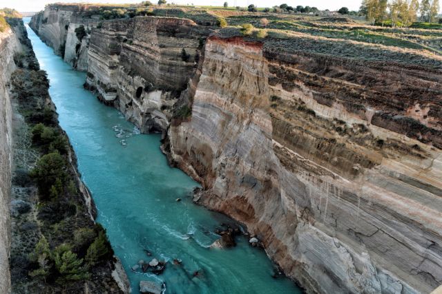 Παρεμβαίνει με έργα αντιμετώπισης κατολισθήσεων και διαβρώσεων η περιφέρεια Πελοποννήσου