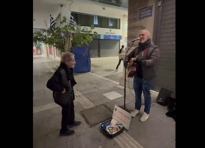 Το «μεγάλο ευχαριστώ» του πλανόδιου μουσικού στον Σταύρο Ξαρχάκο