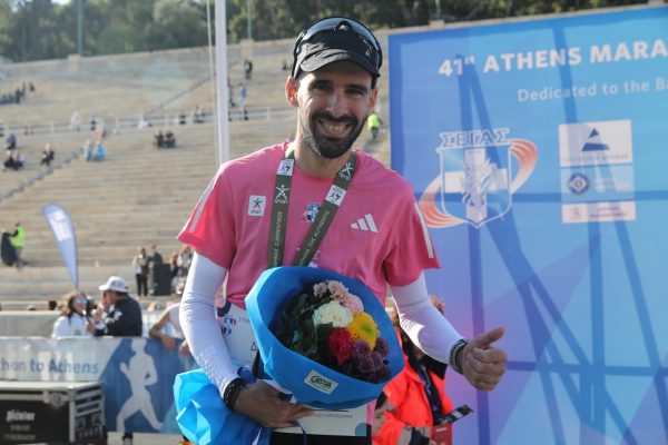 Ο Παναγιώτης Καραΐσκος στον TUI Rhodes Marathon 2025