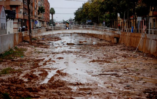 Ισπανία: Δεκάδες διασώσεις και 3.000 εκκενώσεις στη Μάλαγα – Δραματικές σκηνές