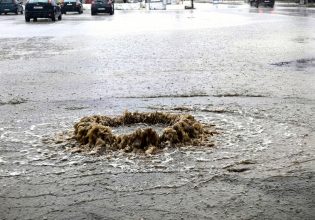 Καιρός: Ισχυρή βροχόπτωση στο Ναύπλιο – Πλημμύρισαν δρόμοι