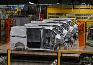 Ford: Θα «κόψει» 4.000 θέσεις εργασίας στην Ευρώπη – Μειωμένες οι αγορές των ηλεκτρικών οχημάτων