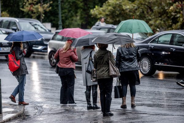 Κακοκαιρία: Στο «κόκκινο» ο Κηφισός – Προβλήματα σε Κηφισίας, Μεσογείων και Αττική Οδό