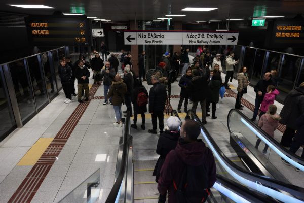 Mετρό Θεσσαλονίκης: Στις ράγες οι συρμοί – Παραδόθηκε το έργο στους πολίτες