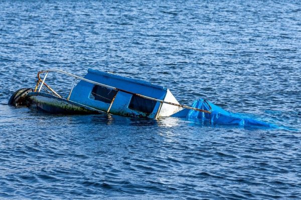 Μετανάστες: Τουλάχιστον 25 νεκροί στις Κομόρες μετά τη σκόπιμη ανατροπή του σκάφους από τους διακινητές