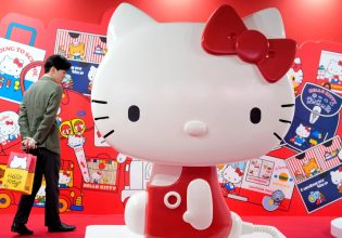 Hello Kitty: Έγινε 50 ετών – Η οικονομία του ασιατικού ποπ ειδώλου