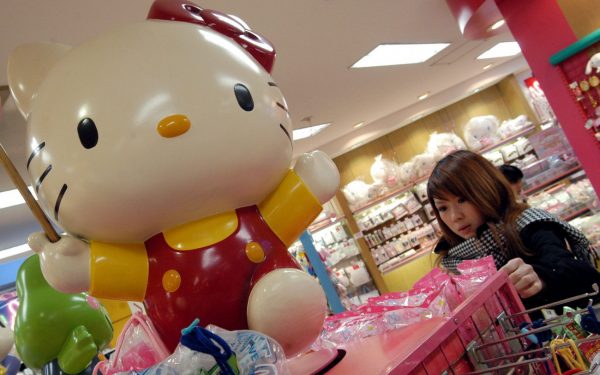 Hello Kitty: Έγινε 50 ετών – Η οικονομία του ασιατικού ποπ ειδώλου