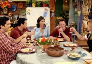 Friendsgiving: Το δείπνο των Ευχαριστιών της Τζένιφερ Άνιστον είχε κάτι από «Φιλαράκια»