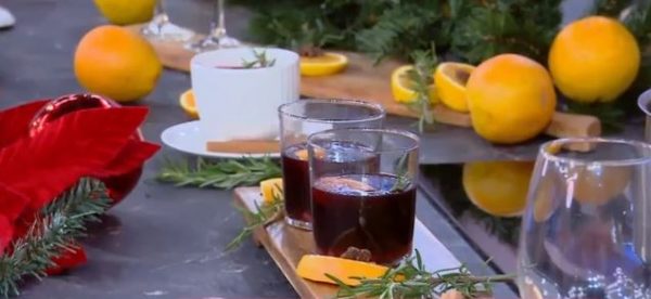 Συνταγή: Πως να φτιάξεις Glühwein, το ζεστό κρασί των Χριστουγέννων