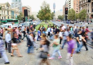 Μετανάστευση: Πάνω από 900 εκατομμύρια άνθρωποι θέλουν να ζήσουν σε άλλη χώρα – Η θέση της Ελλάδας