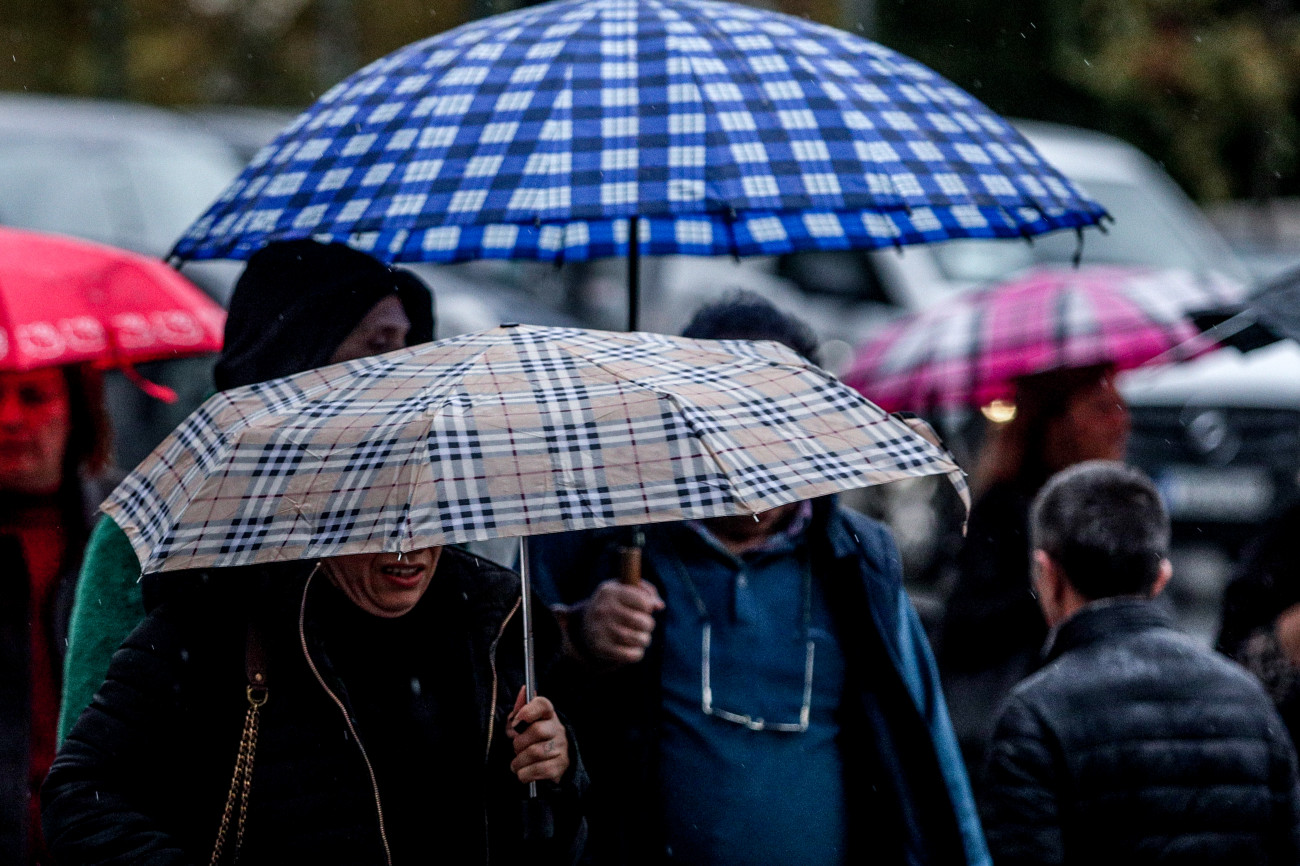 Βροχερός ο καιρός την Τετάρτη – Πού θα σημειωθούν καταιγίδες