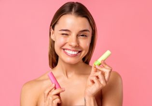 Τα lip balm για βελούδινα χείλη όλο τον χειμώνα