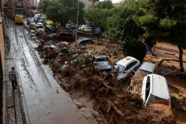 Βαλένθια: Αγνοούνται 93 άνθρωποι από τις πλημμύρες – Τουλάχιστον 219 νεκροί