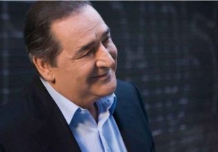 Βασίλης Καρράς: Ποιοι καλλιτέχνες θα συμμετέχουν στη μεγάλη συναυλία στη μνήμη του