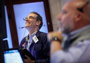 Wall Street: Θετικά αντέδρασαν οι αγορές – Όλα τα σενάρια ώθησαν τις μετοχές ψηλά