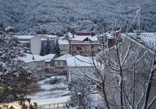 Κακοκαιρία Alexandros: Στα «λευκά» ντύθηκε η Φλώρινα, έντονη βροχόπτωση στην Εύβοια