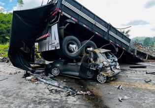 Βραζιλία: Τουλάχιστον 22 νεκροί μετά από σύγκρουση λεωφορείου με φορτηγό