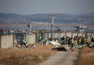 Αεροπορική τραγωδία στη Νότια Κορέα: Το ανατριχιαστικό μήνυμα επιβάτη λίγο πριν τη συντριβή του αεροσκάφους