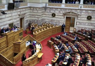 Προϋπολογισμός 2025: Live η συζήτηση στη Βουλή