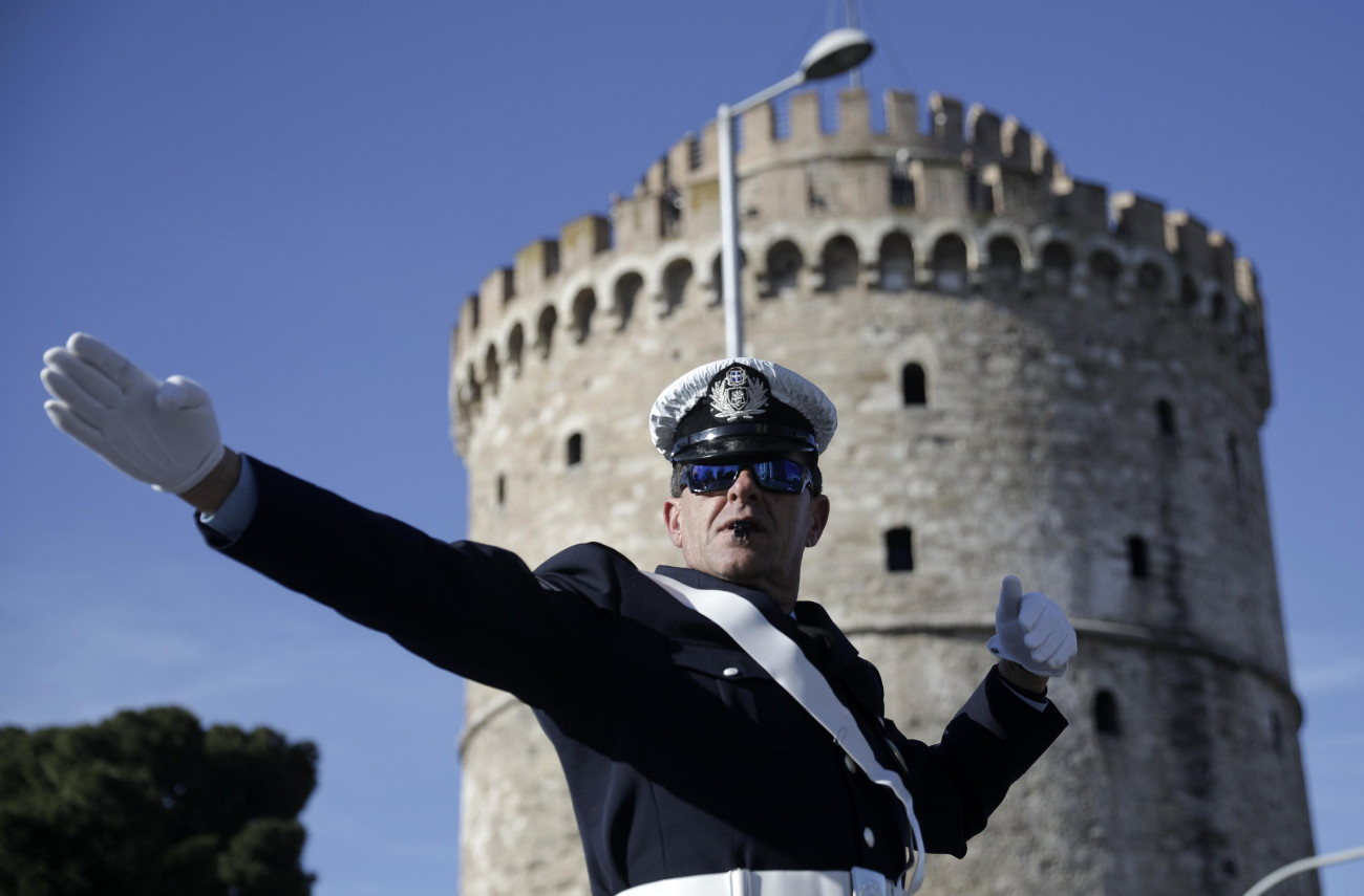 Επέστρεψαν οι τροχονόμοι σε βαρέλι στο Σύνταγμα και τον Λευκό Πύργο