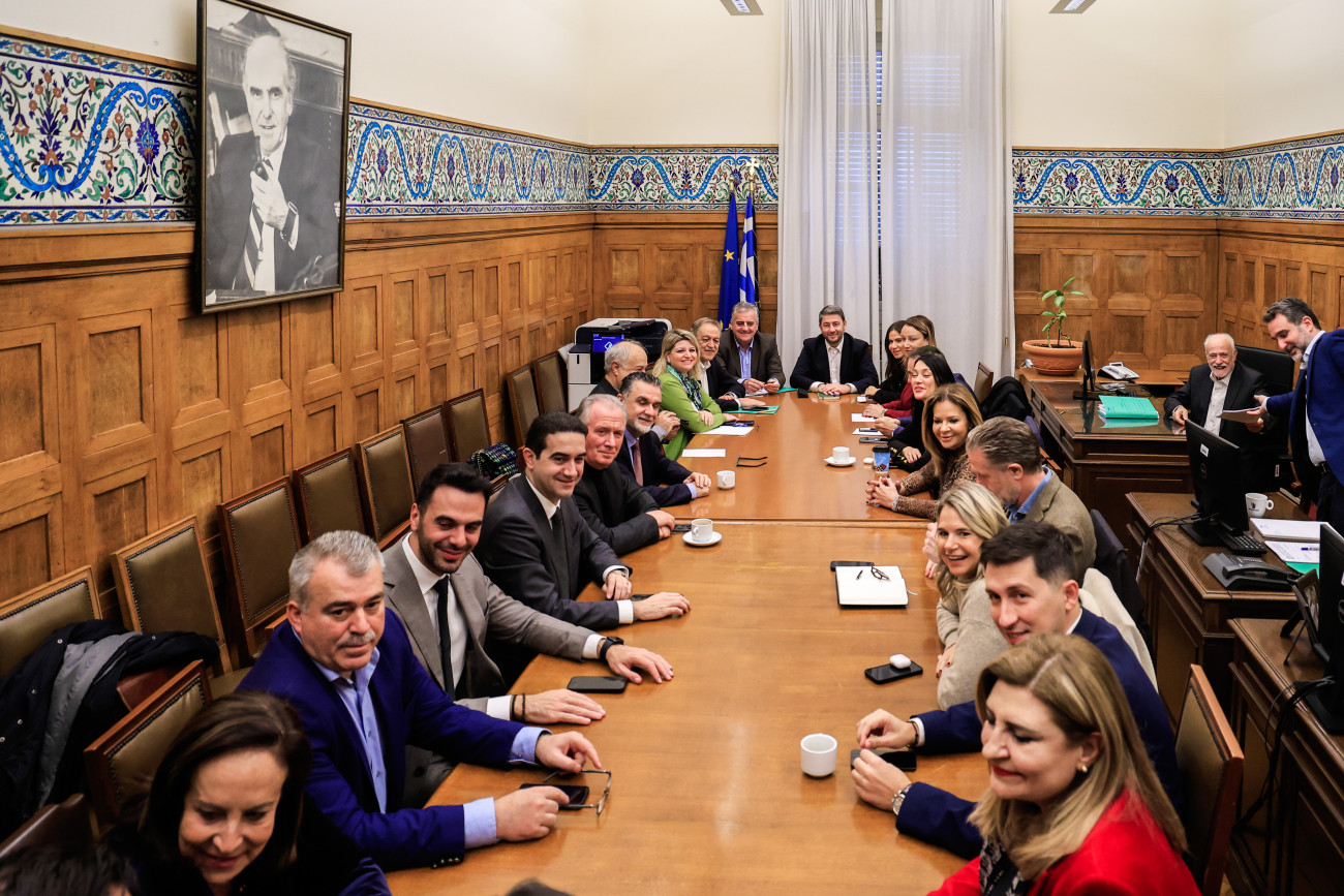 Η κόντρα Ανδρουλάκη – Φάμελλου απασχόλησε το ΠΑΣΟΚ – Η διαφωνία Γερουλάνου για την αντιπολίτευση