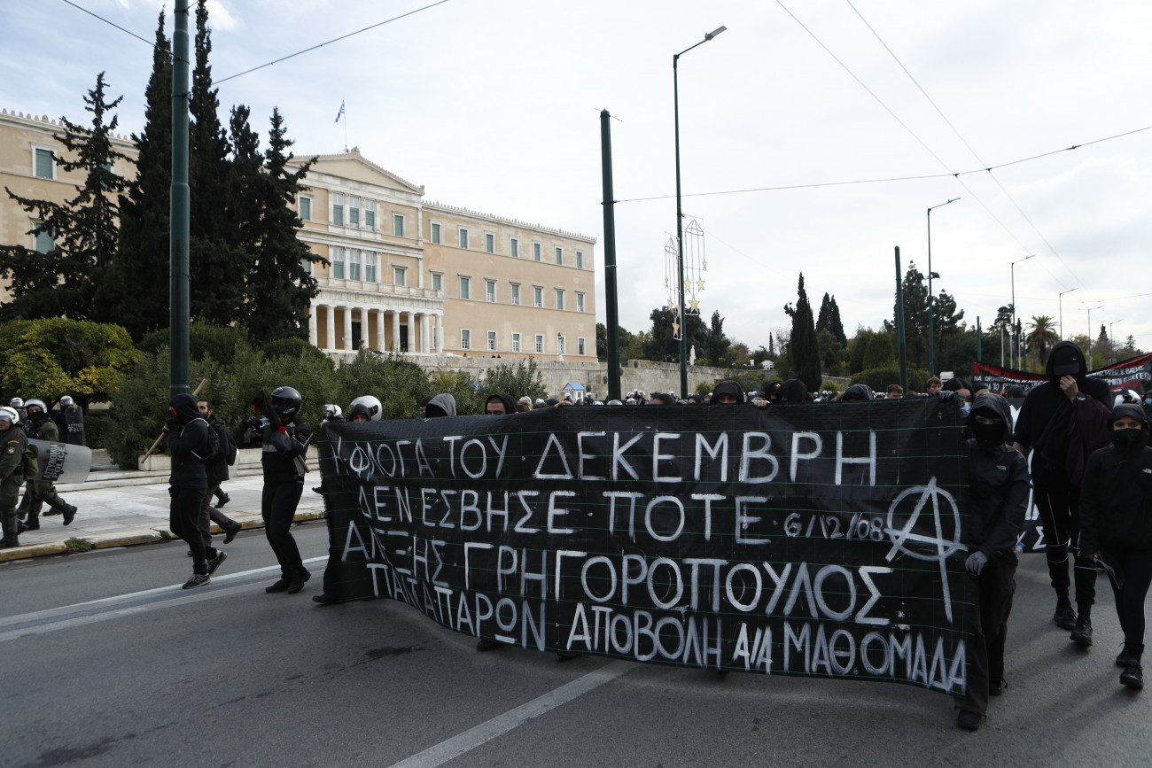 Αθήνα: Ελεύθεροι με όρους οι συλληφθέντες για τα επεισόδια μετά την πορεία για τον Αλέξη Γρηγορόπουλο