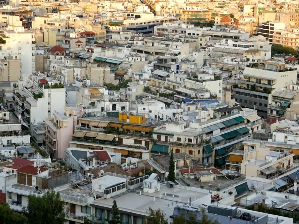 Ακίνητα: Πώς να αποφύγουν έξοδα και ταλαιπωρία οι ιδιοκτήτες – 10 ερωταπαντήσεις