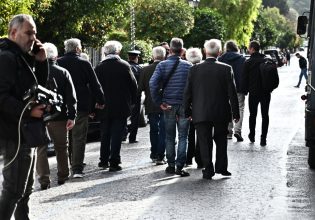 Χαμηλοσυνταξιούχοι: «Εμπαιγμός» το μέτρο για δωρέαν φάρμακα – Έπρεπε να έχει εφαρμοστεί από το 2020