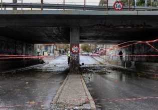 Χαλκιδική: Γιαγιά και τα τρία εγγόνια της εγκλωβίστηκαν με το αυτοκίνητό τους σε ρέμα