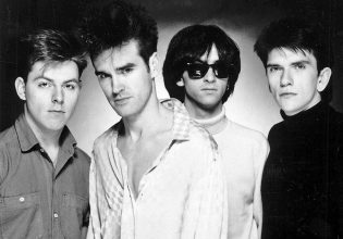 Είναι πιθανή μια επανένωση των The Smiths; – Ο Morrissey «δικάζει» τον Johnny Marr