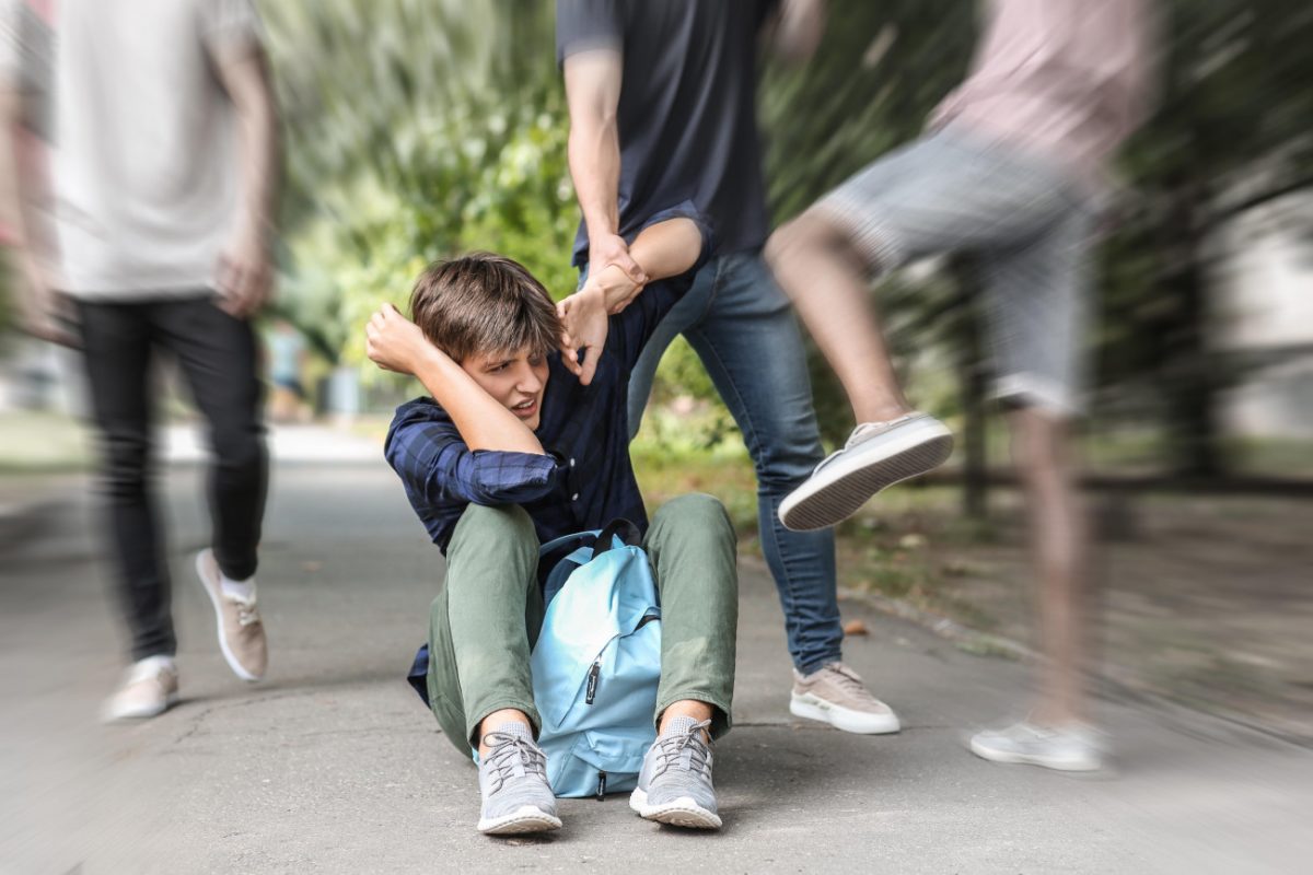 Θεσσαλονίκη: Θύμα bullying έπεσε μαθητής από την Πάτρα – Του έδωσαν ποτό με ούρα και τον χτύπησαν