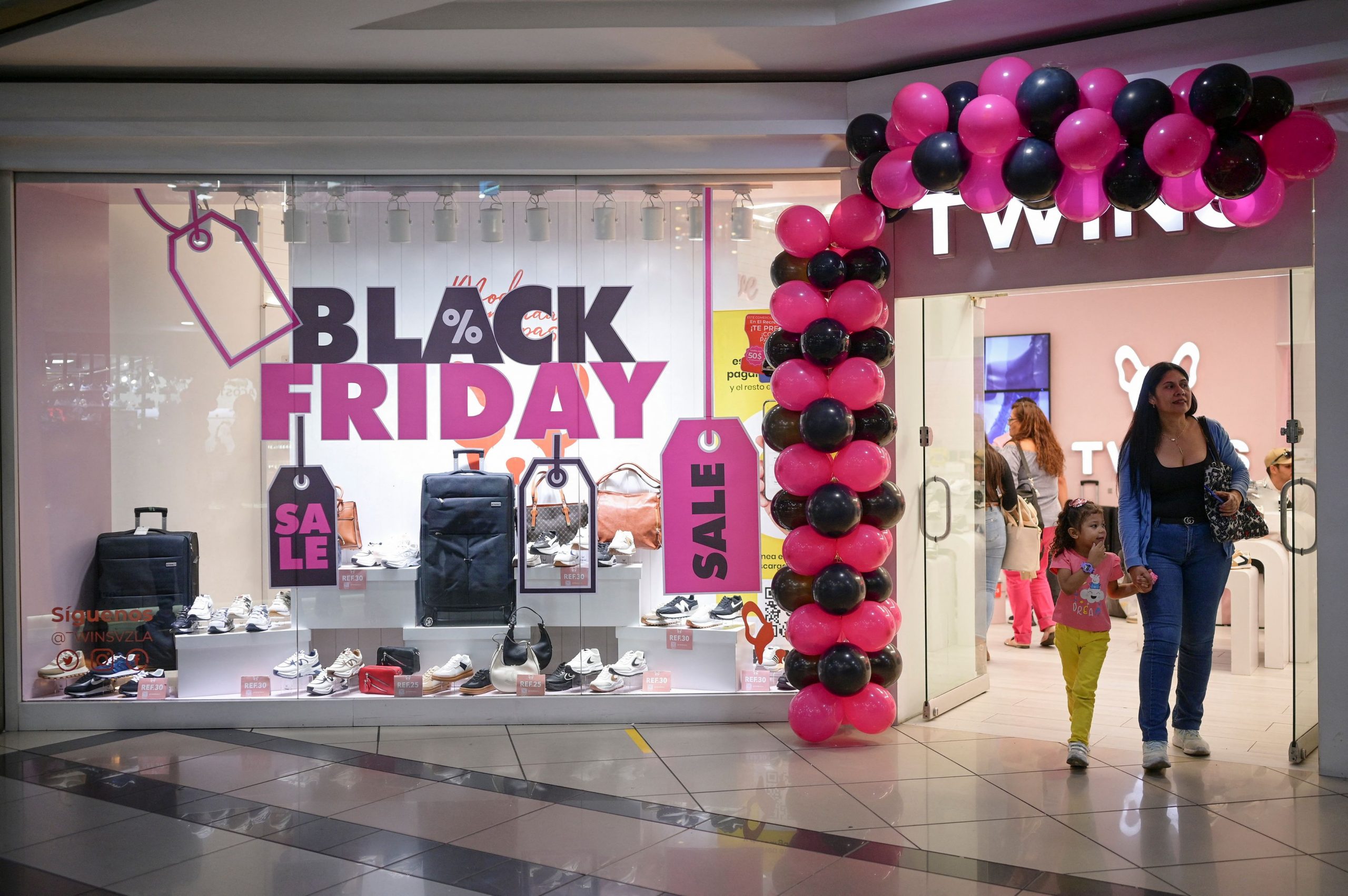 Black Friday: Προτίμησαν τις διαδικτυακές αγορές οι καταναλωτές – Πρόβλεψη για ρεκόρ στη Cyber Monday