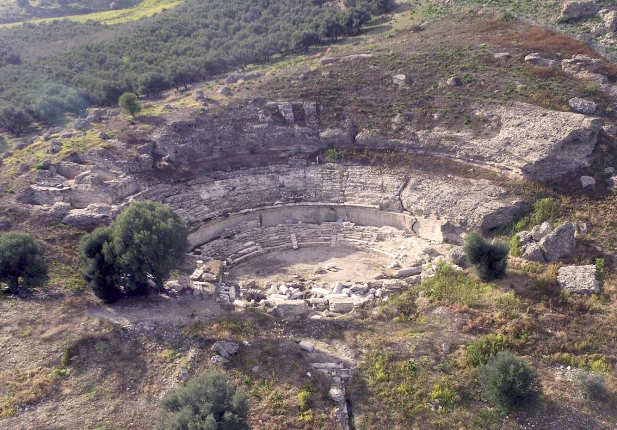 Αρχαιολογικός χώρος Γόρτυνας: Αναβαθμίζονται οι διάδρομοι και η προσβασιμότητα