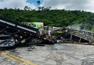 Βραζιλία: Τουλάχιστον 38 νεκροί μετά σύγκρουση λεωφορείου με μπλοκ γρανίτη σε αυτοκινητόδρομο