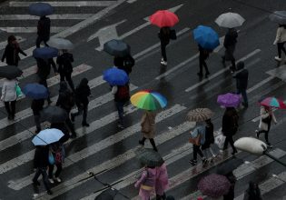 Καιρός: Συνεχίζουν οι βροχές και οι καταιγίδες σήμερα – Εξασθένηση φαινομένων από το μεσημέρι