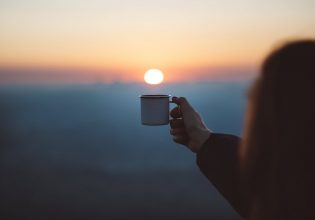 Έρευνα: Ο καφές μας χαρίζει χρόνια ζωής;