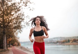 HIIΤ ή cardio σταθερού ρυθμού; Ποια άσκηση βοηθάει περισσότερο