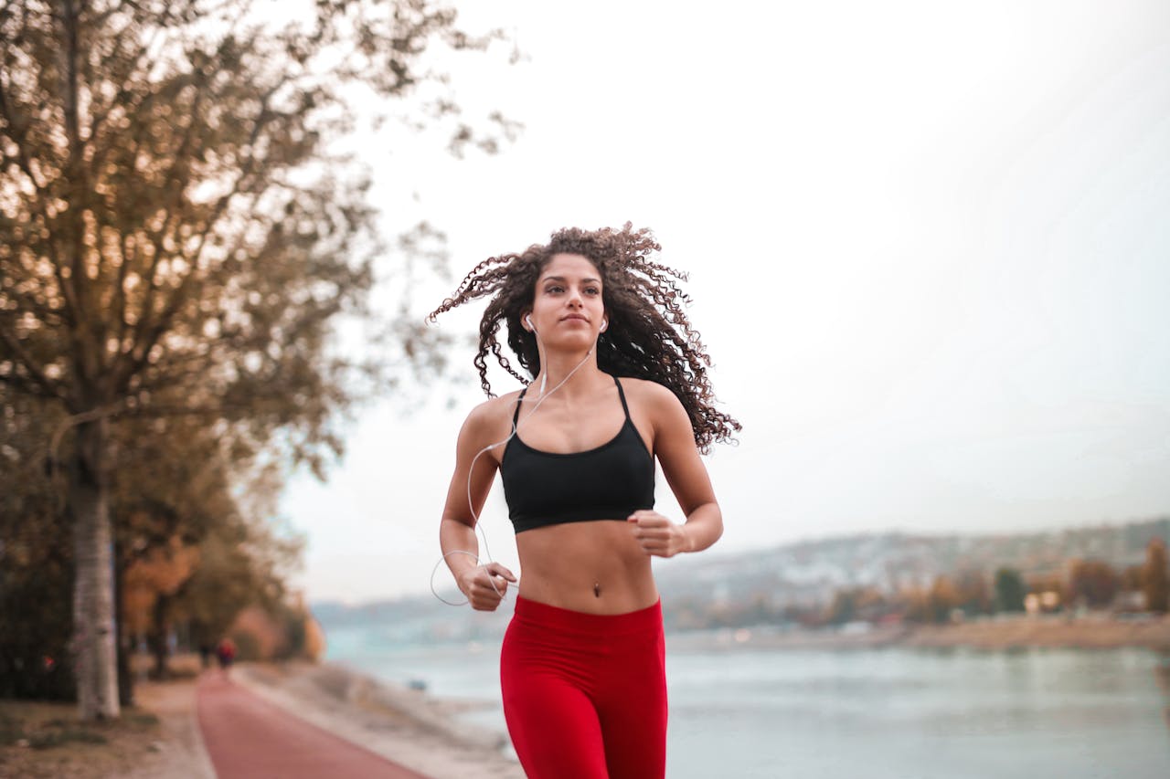 HIIΤ ή cardio σταθερού ρυθμού; Ποια άσκηση βοηθάει περισσότερο