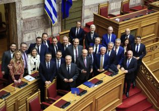 Προϋπολογισμός: Πέρασε το crash test η κυβέρνηση μετά από ένα πενθήμερο σφυροκόπημα