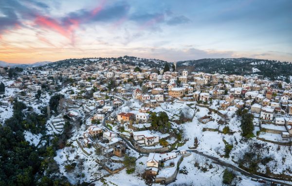 Κακοκαιρία «Elena»: Κατά τόπους βροχές και χιονοπτώσεις φέρνουν τα Χριστούγεννα