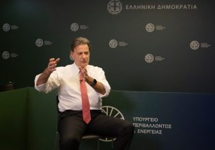 OT FORUM – Σκυλακάκης: Η αγορά ενέργειας αλλάζει – Η στροφή σε σταθερά τιμολόγια ρεύματος