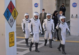 NASA: Ο λόγος που ανέβαλε την πρώτη προσελήνωση μετά από μισό αιώνα